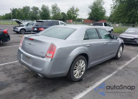 2013 Chrysler 300 Motown from USA, damaged, VIN 2C3CCARG8DH710201